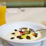 Hotel Garni Maria Theresia 3*