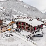 Garni Maria Theresia Hotel 3*