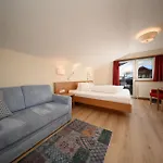 Garni Maria Theresia