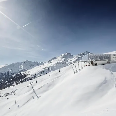 Garni Maria Theresia - Official Oetztal Summer Card Partner فندق سولدن