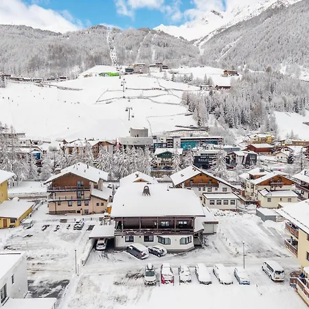 Garni Maria Theresia - Official Oetztal Summer Card Partner ホテル