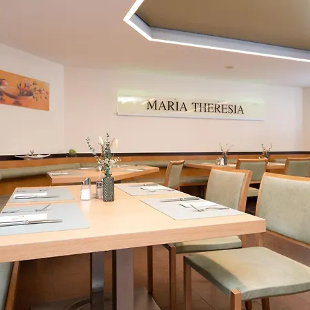 Garni Maria Theresia - Official Oetztal Summer Card Partner זולדן