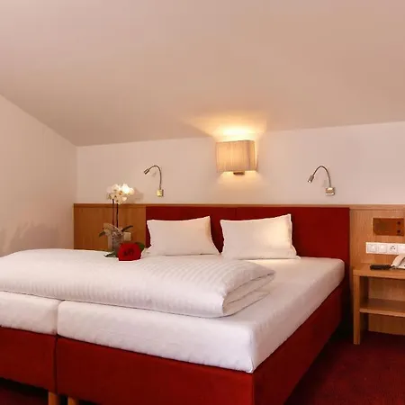 Garni Maria Theresia Hotel 3*