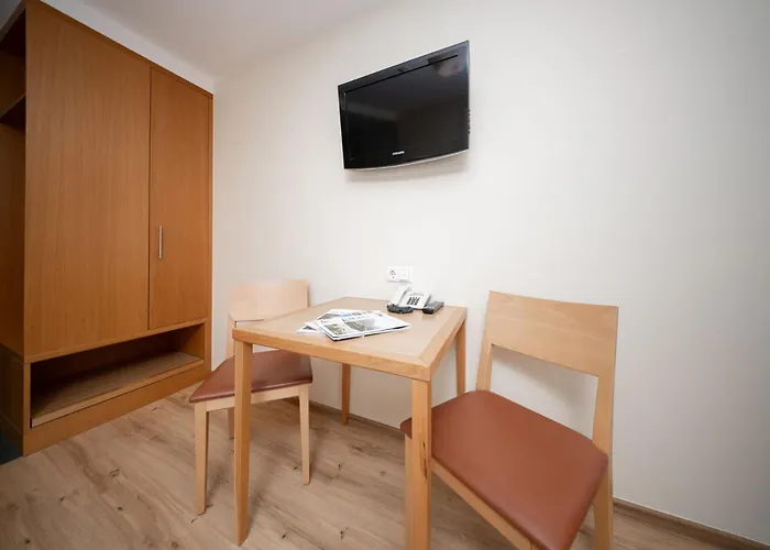 Garni Maria Theresia Hotel