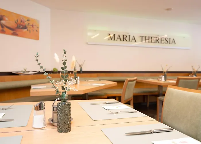 Garni Maria Theresia מלון 3*