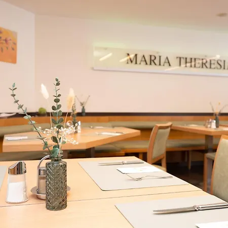 Garni Maria Theresia Hotel 3*